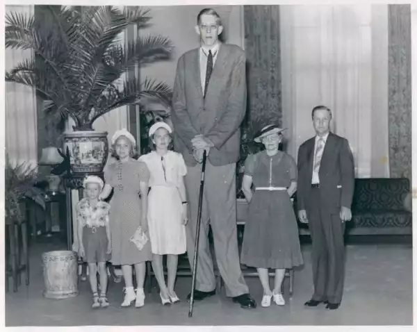 You Think You Tall? Meet The Tallest Man And Woman In The World [See Photos]